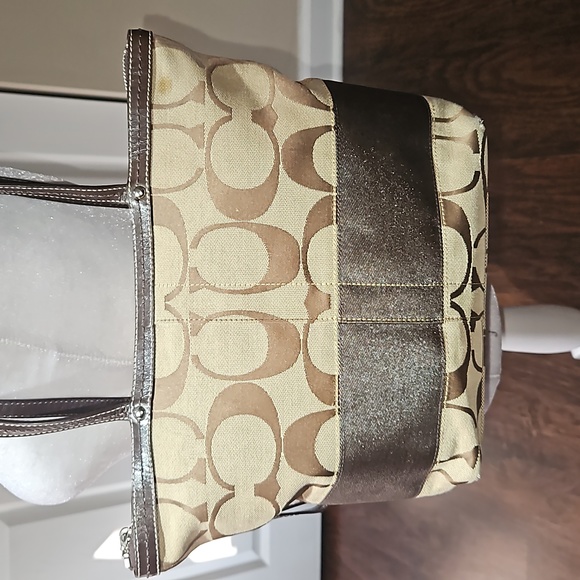 COACH F13548 AUTHENTIC SHOULDER BAG TAN, BROWN SIGNATURE CANVAS PREOWNED - Picture 8 of 12